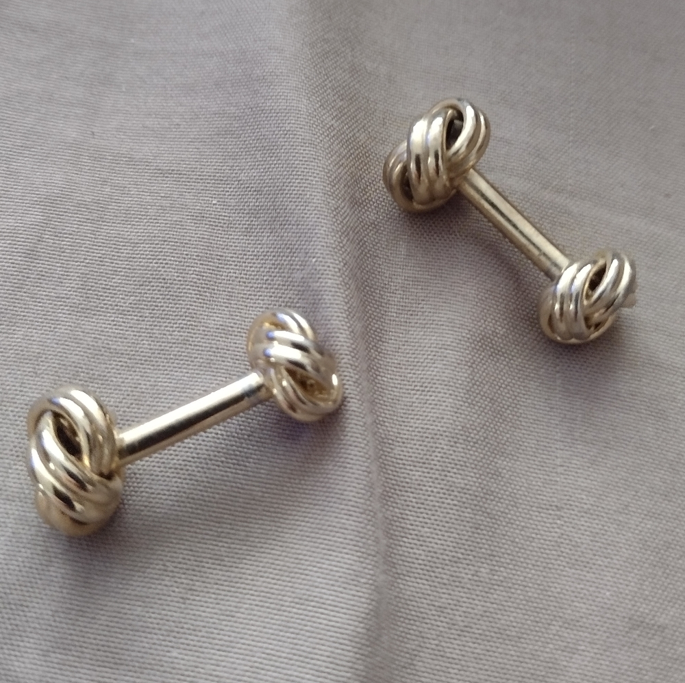 Gold knot cuff links